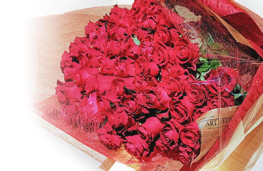 写真：花束 薔薇